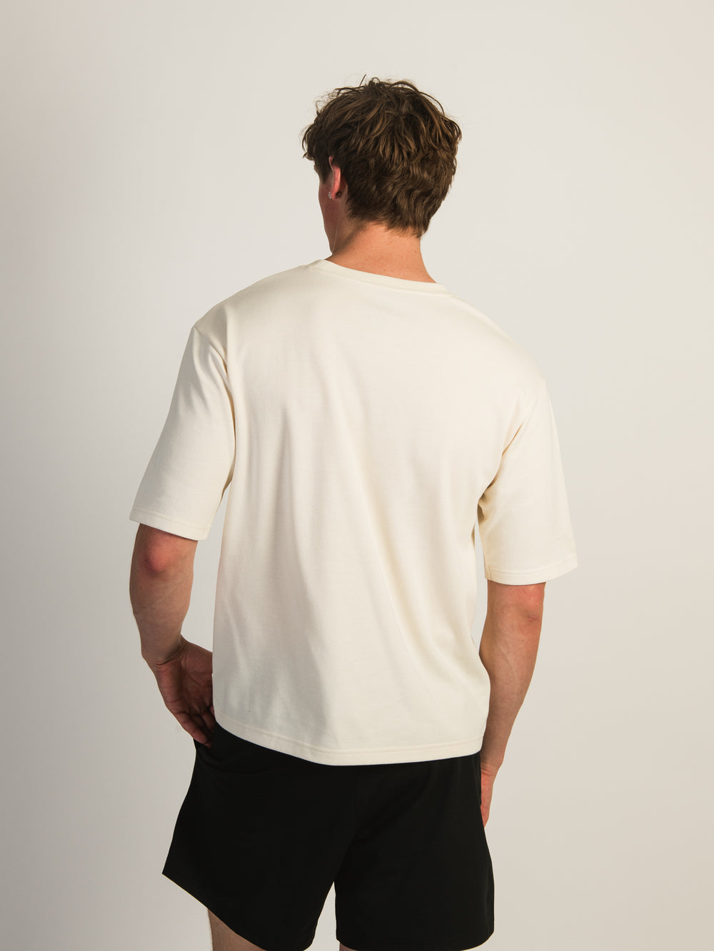 T-SHIRT COUPE BOXY - CRÈME