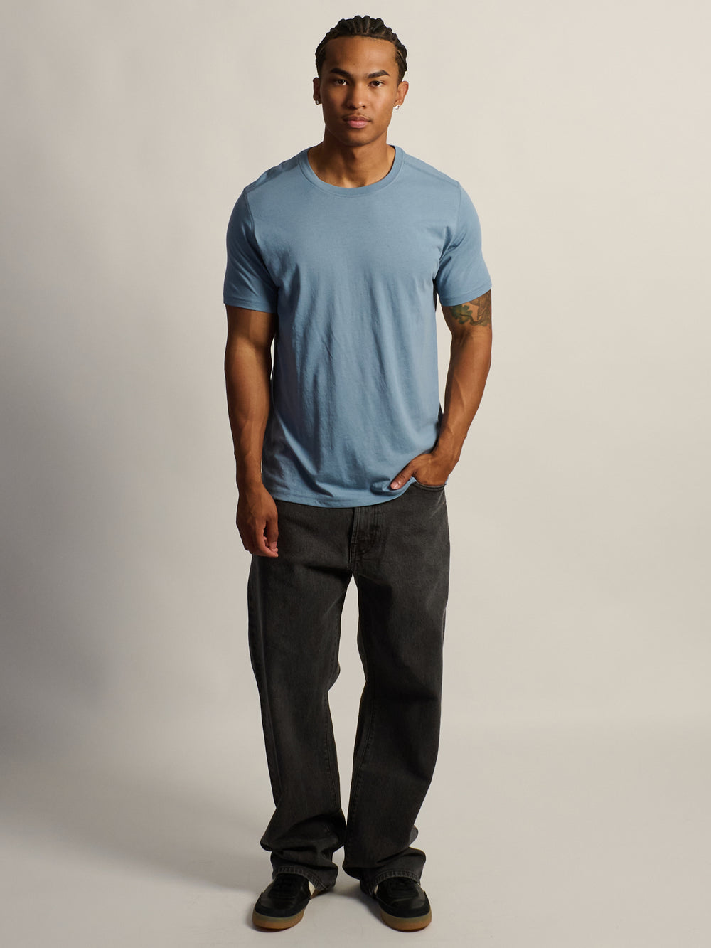 VICTOR CREWNECK - BLUE