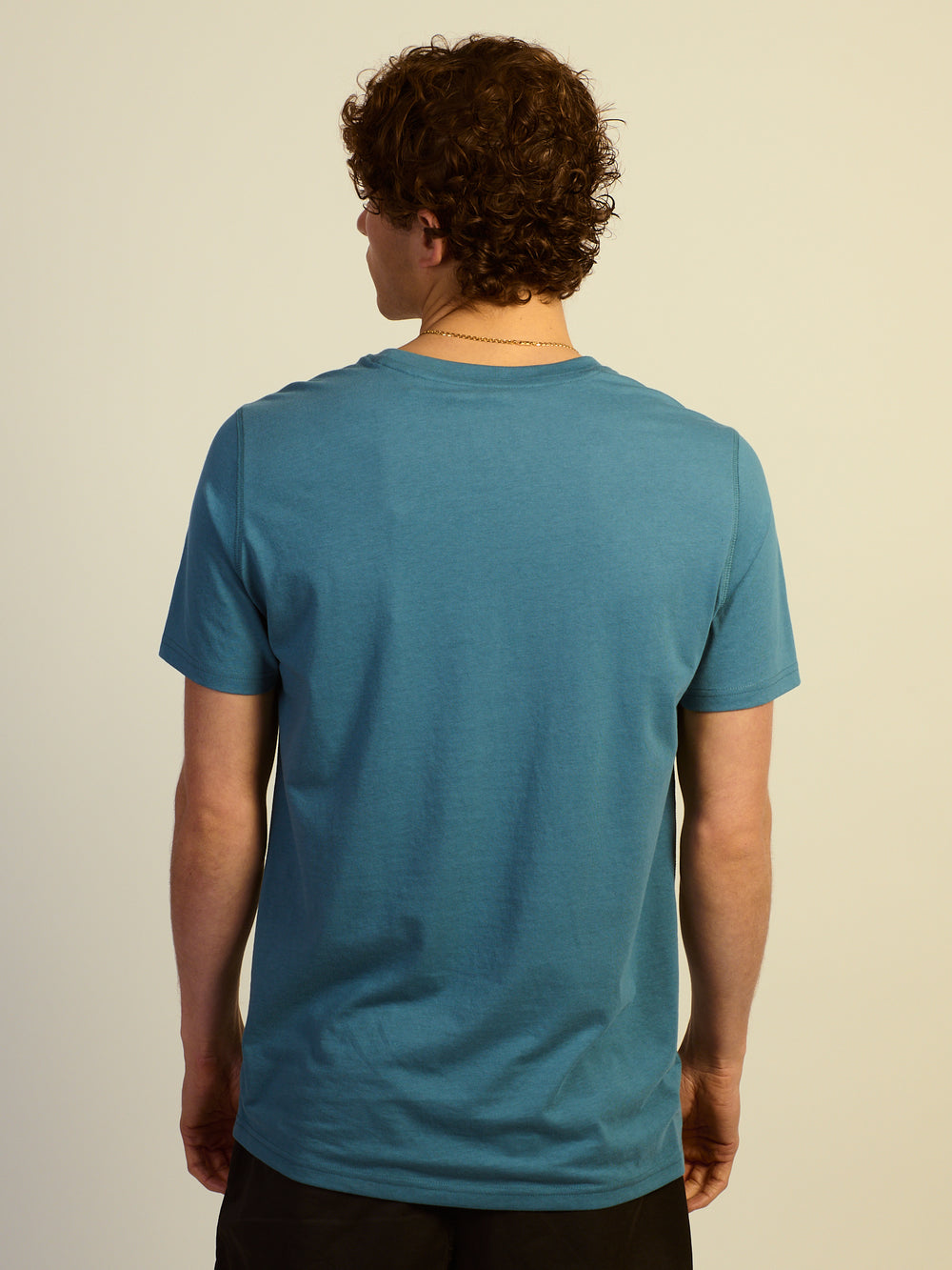 T-SHIRT VICTOR CREWNECK