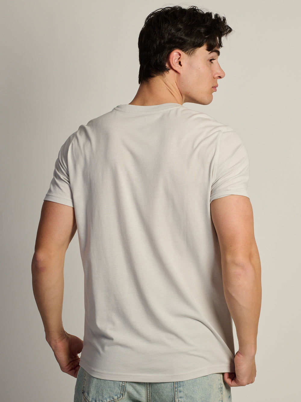 T-SHIRT VICTOR CREWNECK – GRIS CLAIR