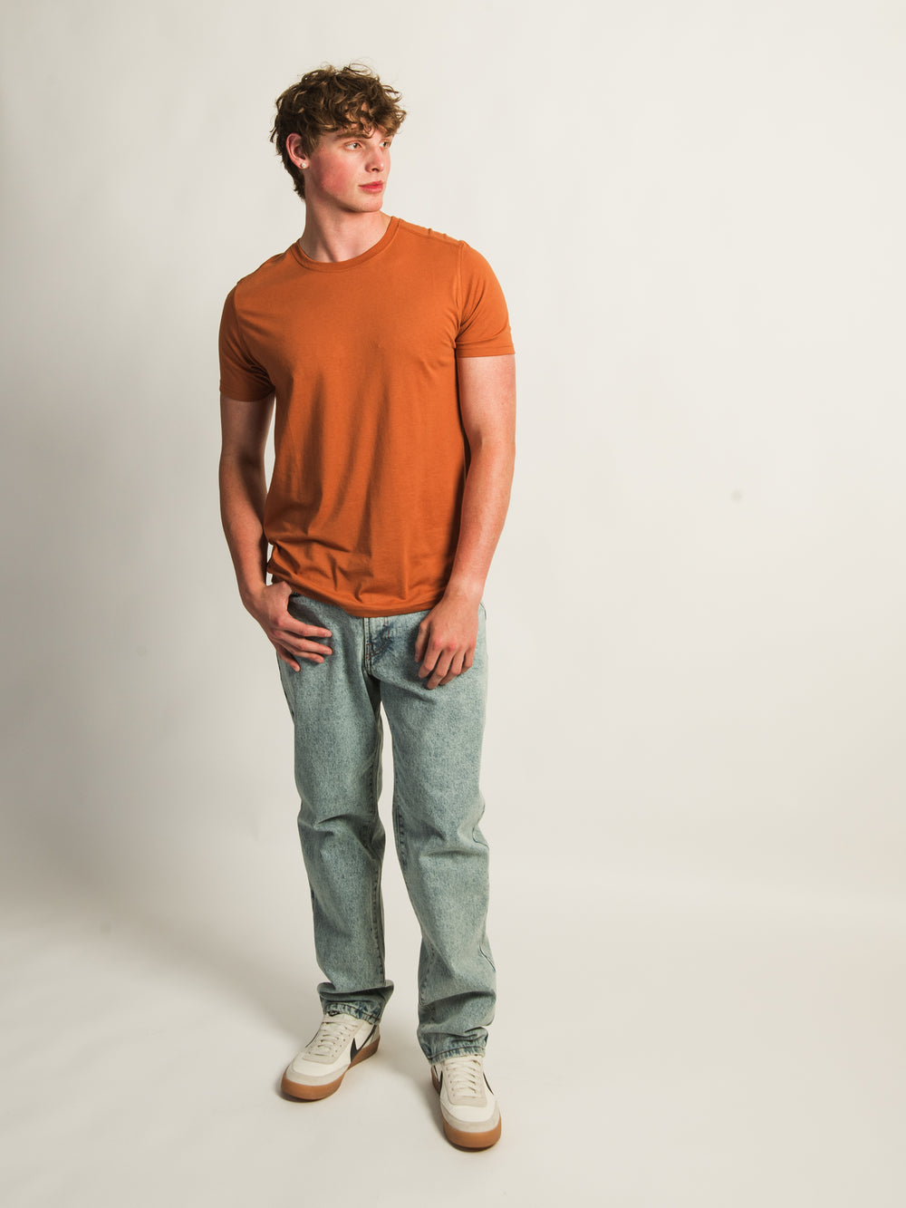 T-SHIRT RAS DU COU VICTOR - OCHRE