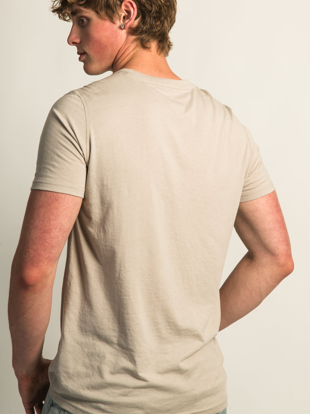 T-SHIRT BOATHOUSE VICTOR CREWNECK – PEBBLE