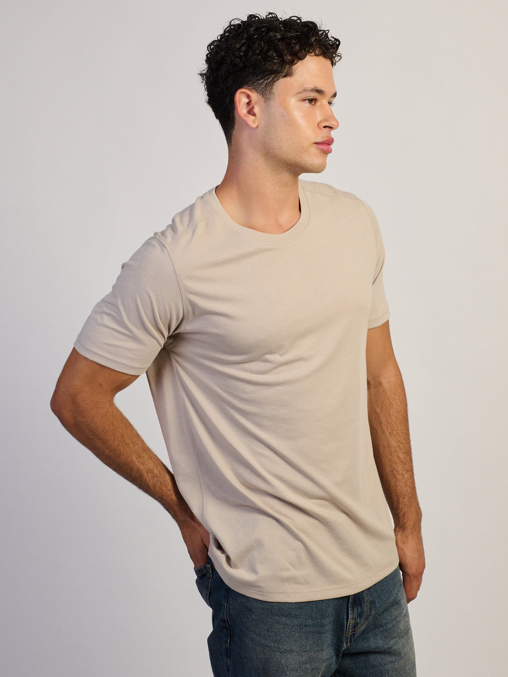 BOATHOUSE ESSENTIALS VICTOR CREWNECK TEE - PEBBLE - Boathouse