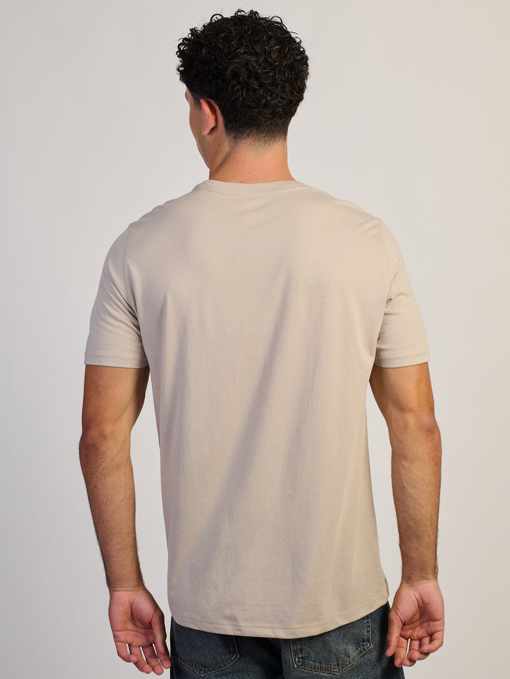 BOATHOUSE ESSENTIALS VICTOR CREWNECK TEE - PEBBLE - Boathouse