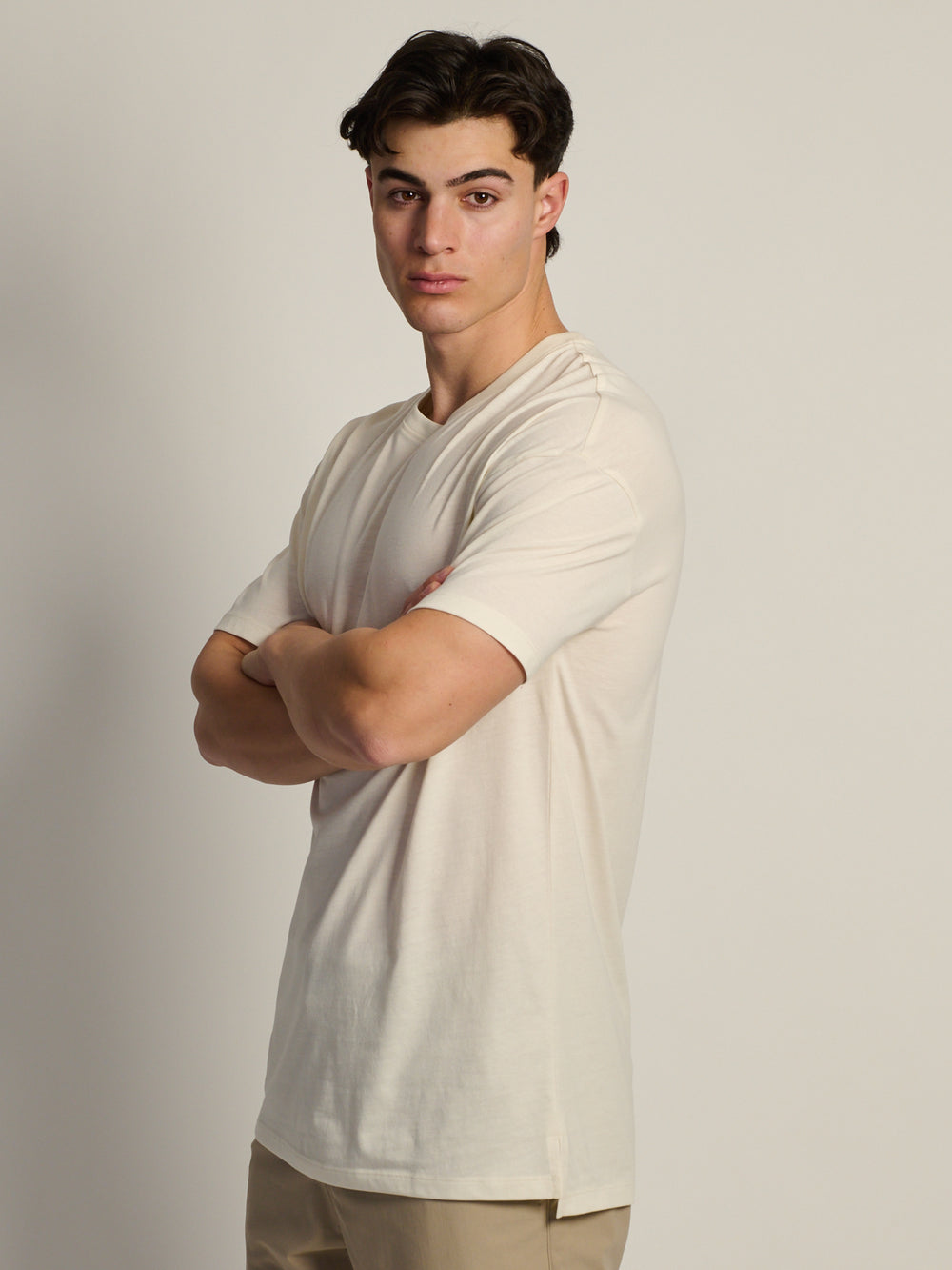 T-SHIRT LONG FIT – BLANC CASSÉ