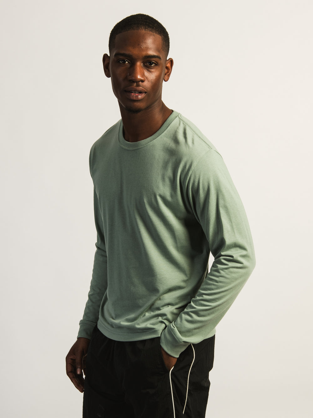 T-SHIRT LONGUES MANCHES - VERT