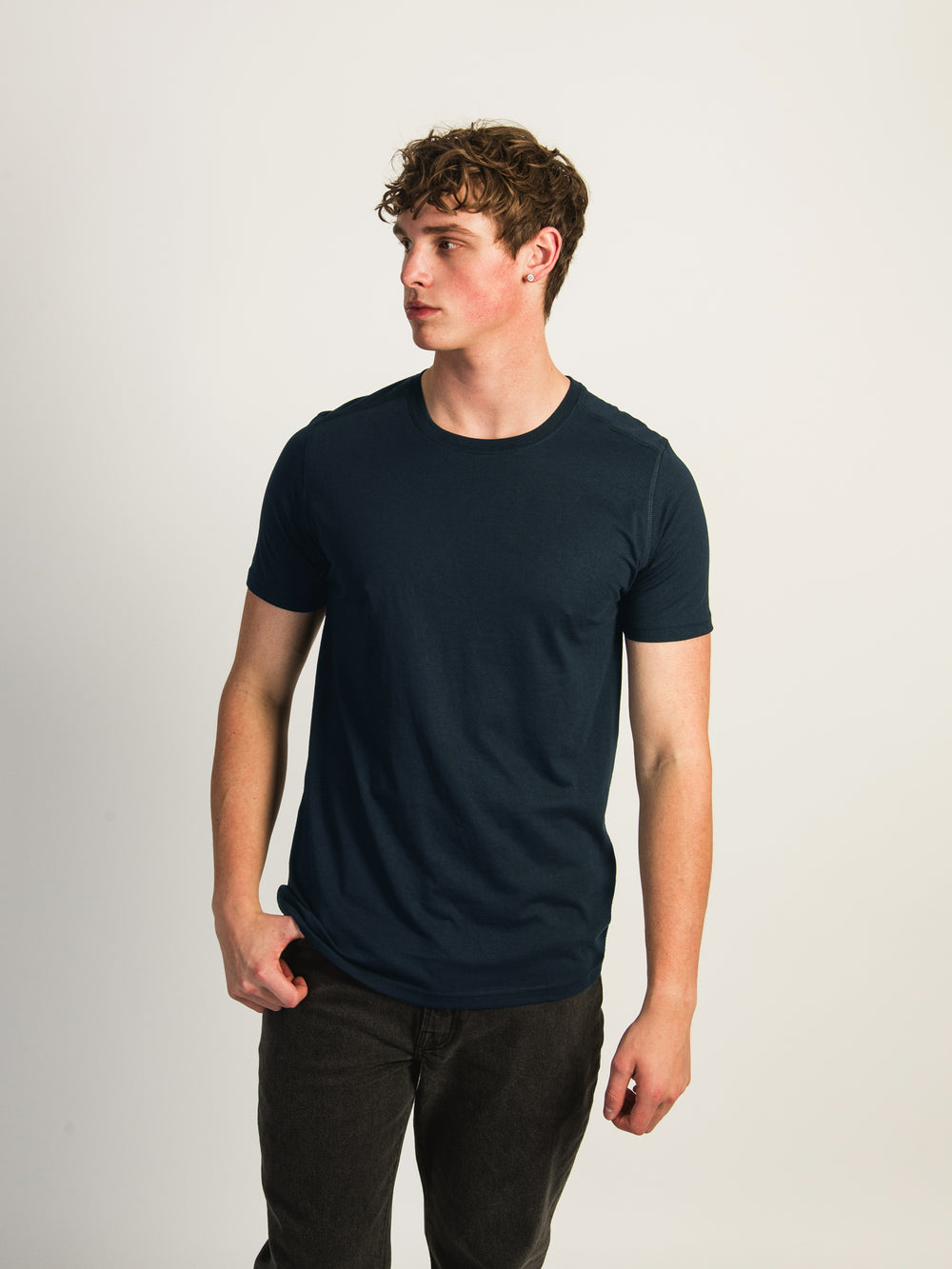 BOATHOUSE ESSENTIALS VICTOR CREWNECK TEE - NAVY - Boathouse