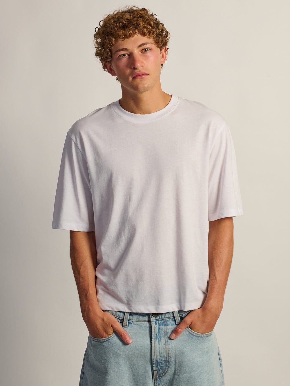 KOLBY SHORT CUT TEE - WHITE