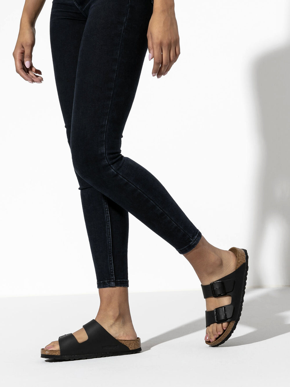 WOMENS BIRKENSTOCK ARIZONA BLACK SANDALS - BLACK