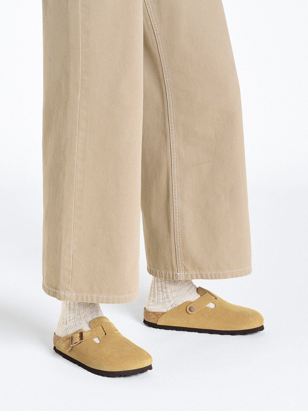 WOMENS BIRKENSTOCK BOSTON SUEDE CLOG - MEDIUM/NARROW - LATTE CREAM