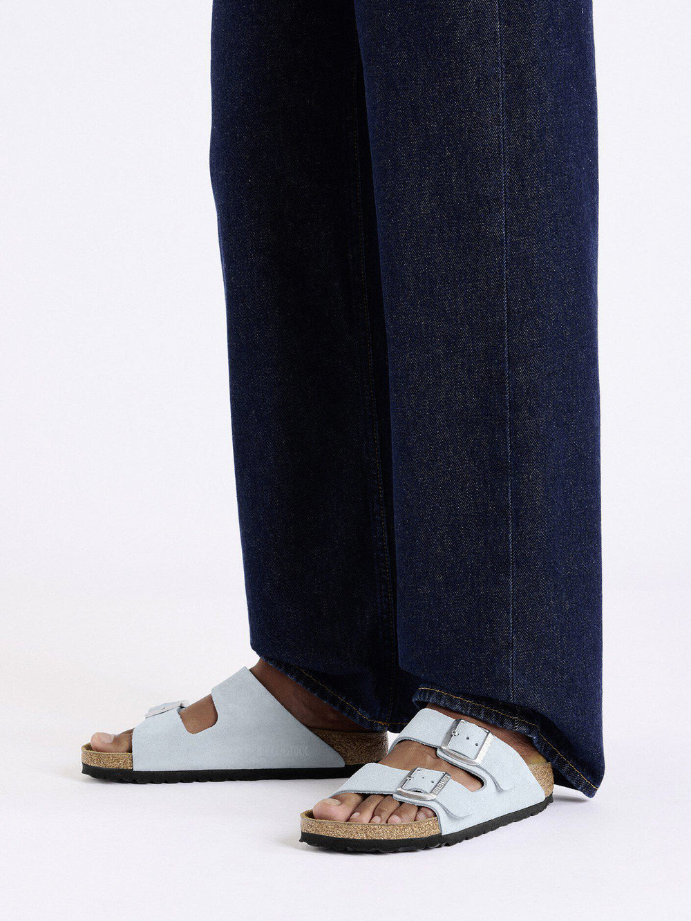 SANDALES EN DAIM BIRKENSTOCK ARIZONA POUR FEMMES - MOYEN/ÉTROIT - BLEU BÉBÉ