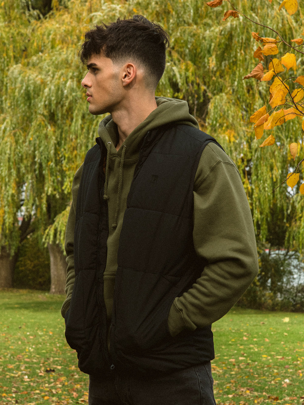 BLEND PUFFER VEST - BLACK - CLEARANCE
