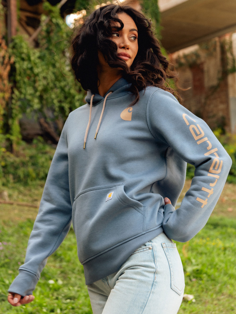 HOODIE CARHARTT LOGO SUR MANCHE - HEATHER NAVY