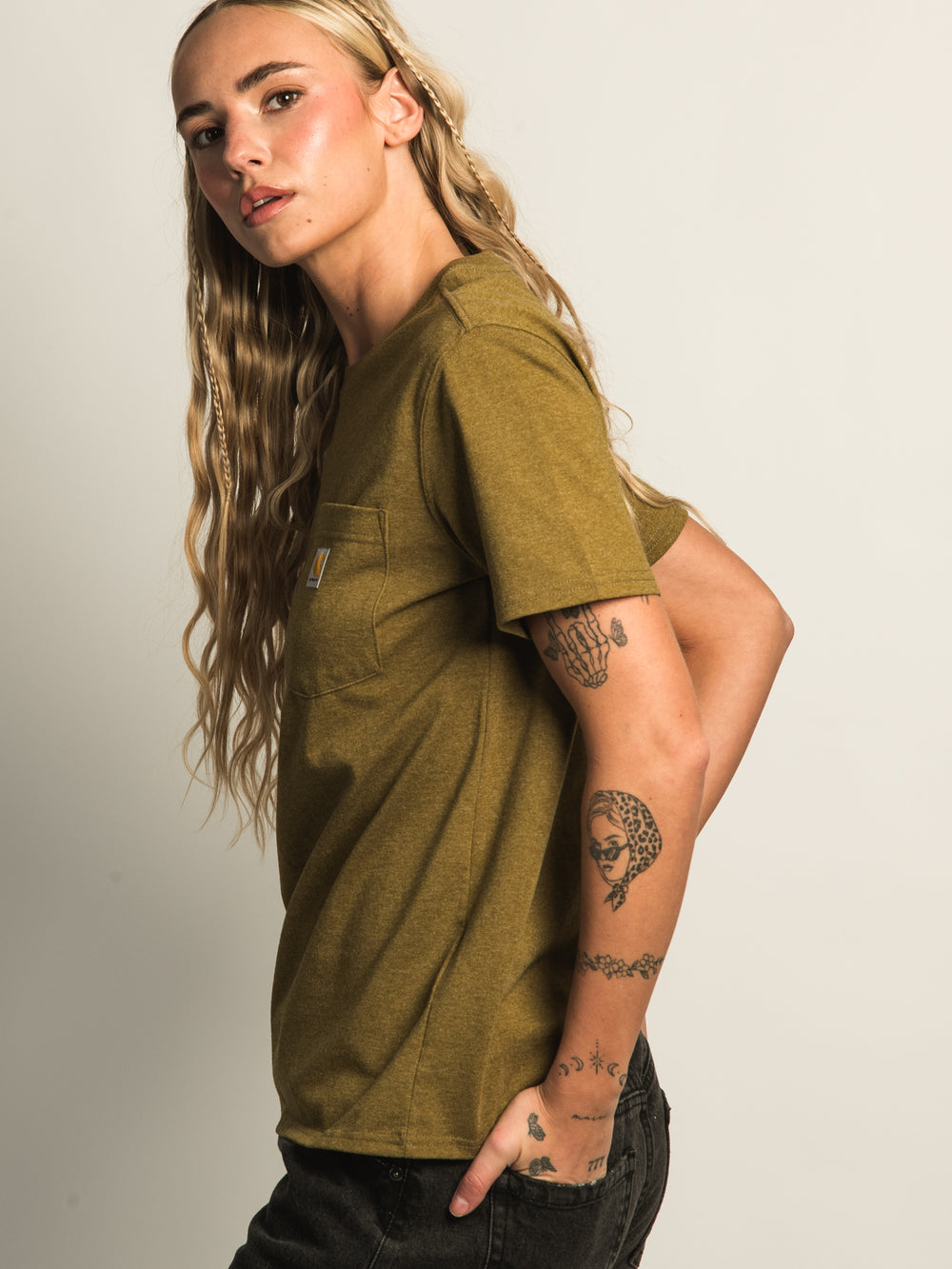 CARHARTT WORKWEAR POCKET T-SHIRT - GOLD