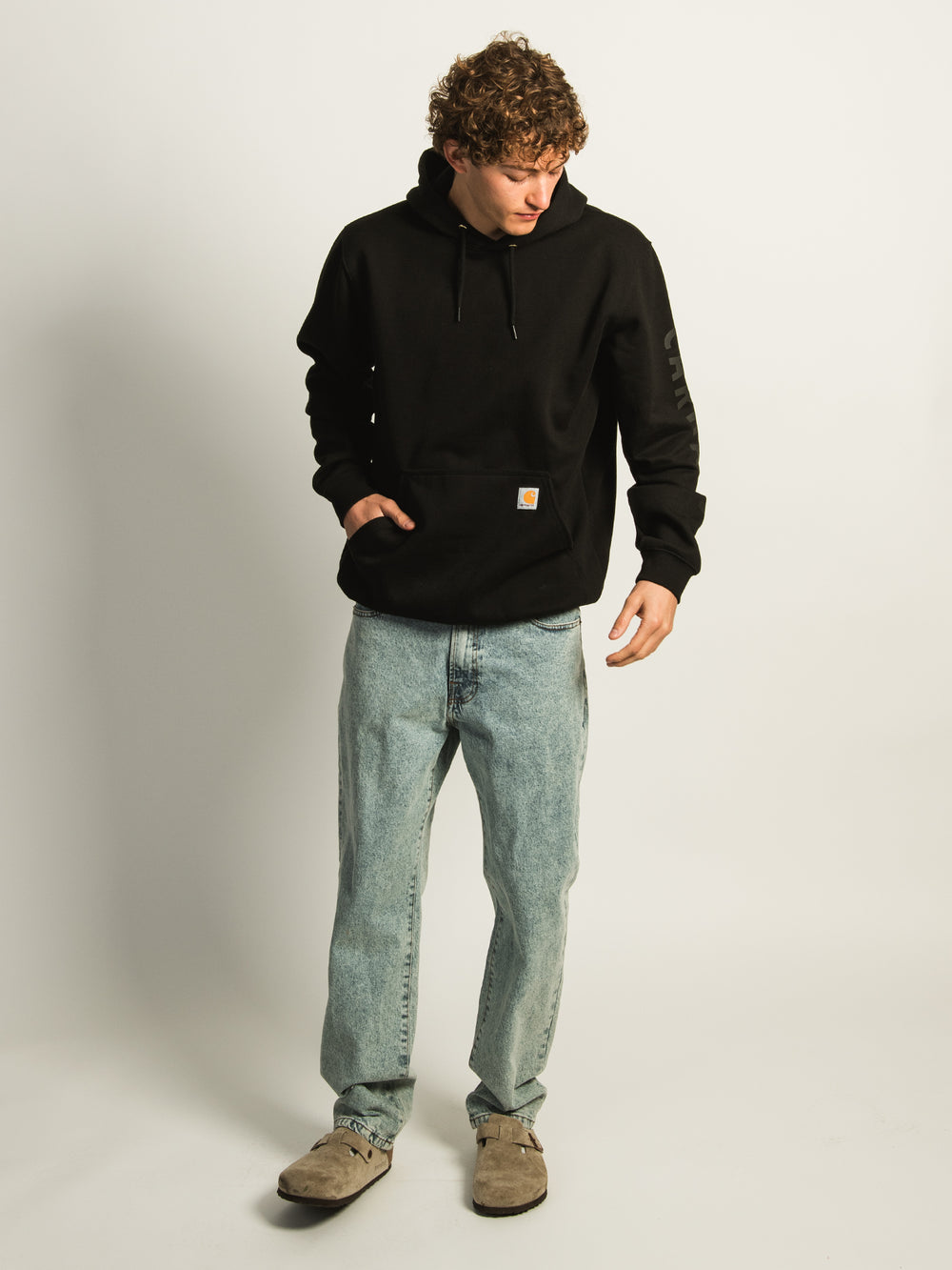 CARHARTT LOOSE FIT MIDWEIGHT LOGO GRAPHIC PULL OVER HOODIE - BLACK