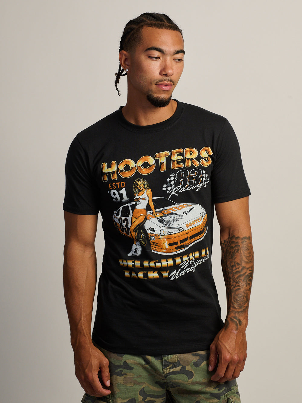 HOOTERS RETRO RACING T-SHIRT