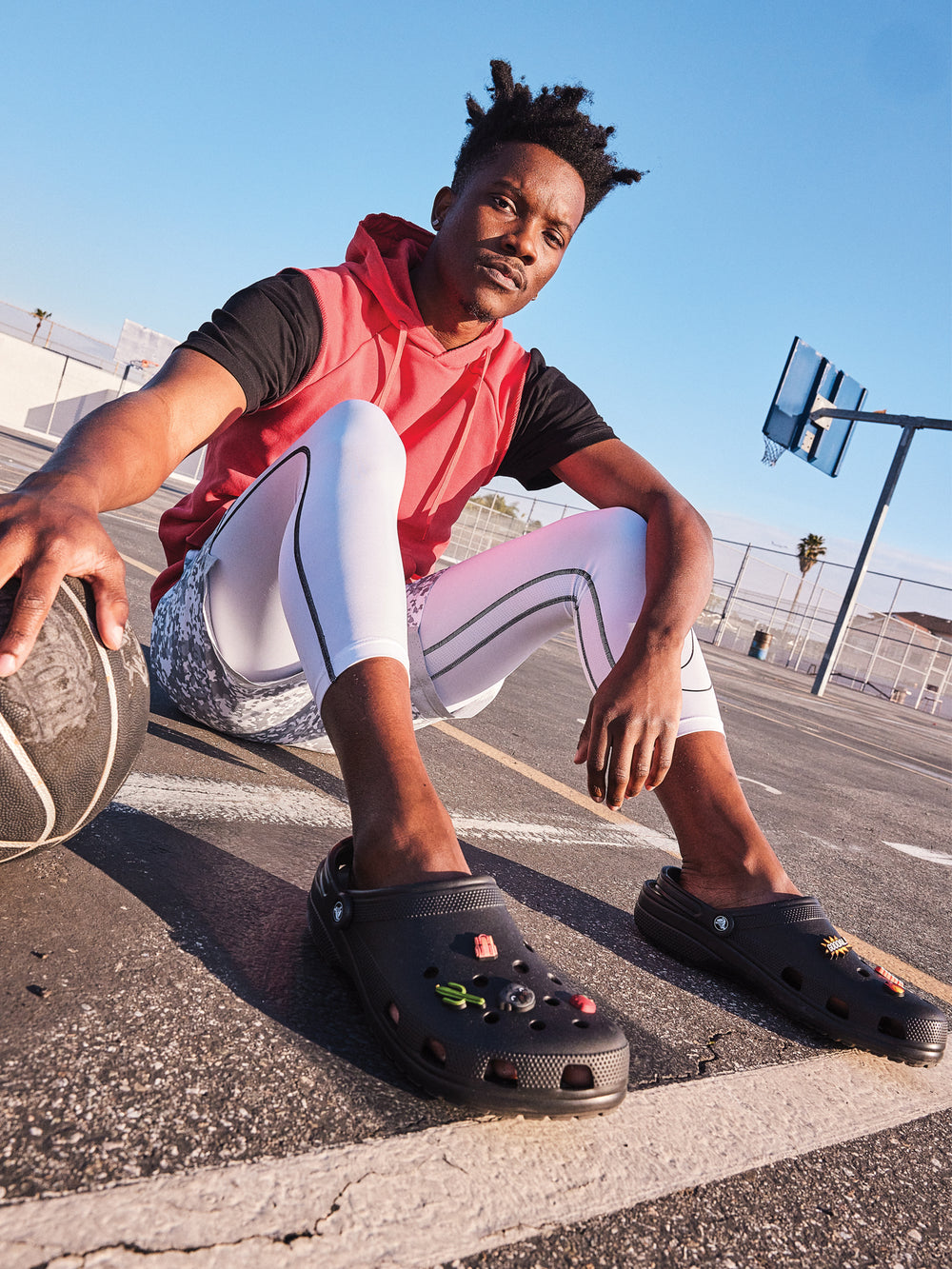 MENS CROCS CLASSIC CLOGS - BLACK