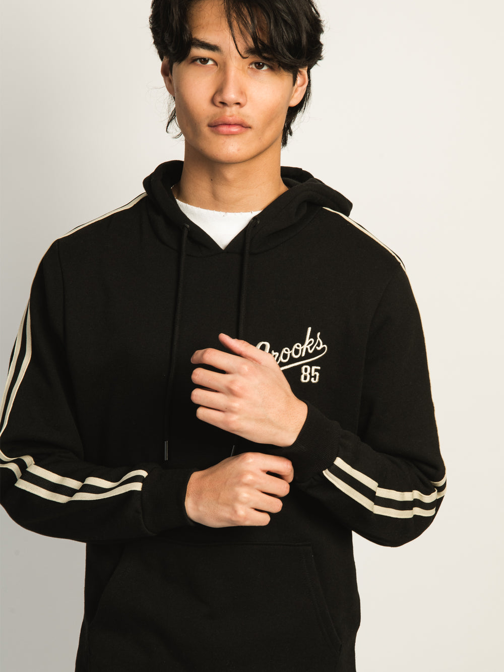CROOKS & CASTLES 85' KNIT HOOD - BLACK
