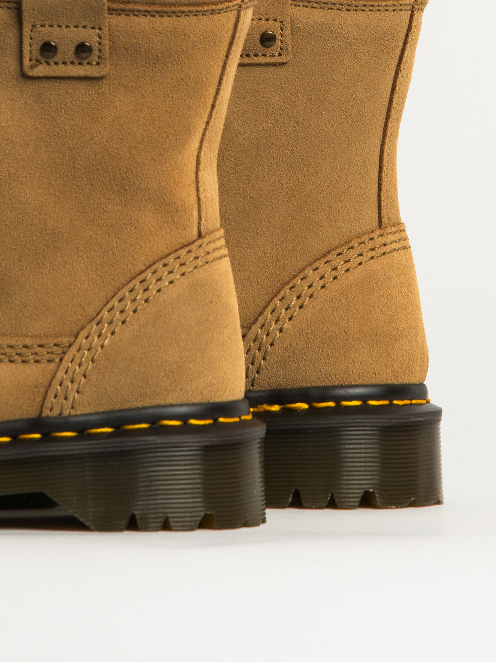 WOMENS DR MARTENS ANISTONE LO SHORT BOOT