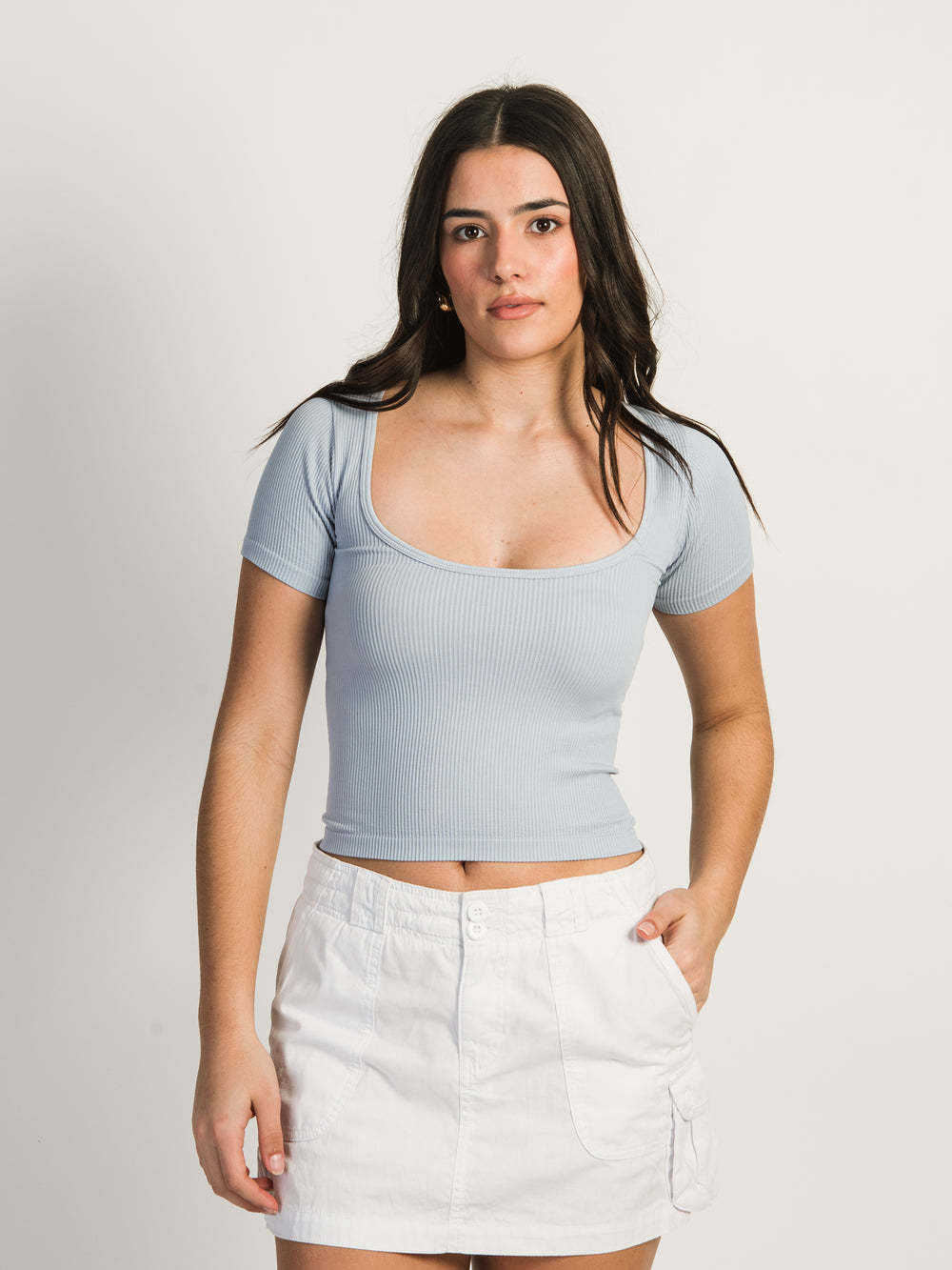 HARLOW SQUARE NECK SEAMLESS TEE - BABY BLUE - CLEARANCE