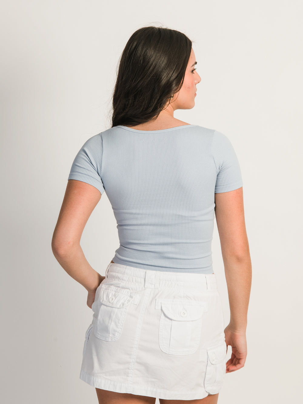 HARLOW SQUARE NECK SEAMLESS TEE - BABY BLUE - CLEARANCE
