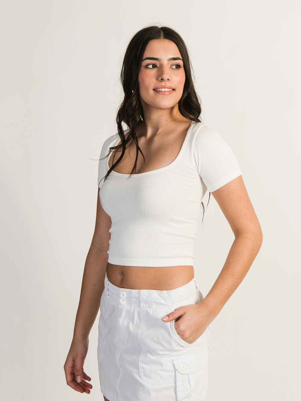 HARLOW SQUARE NECK SEAMLESS TEE - WHITE - CLEARANCE