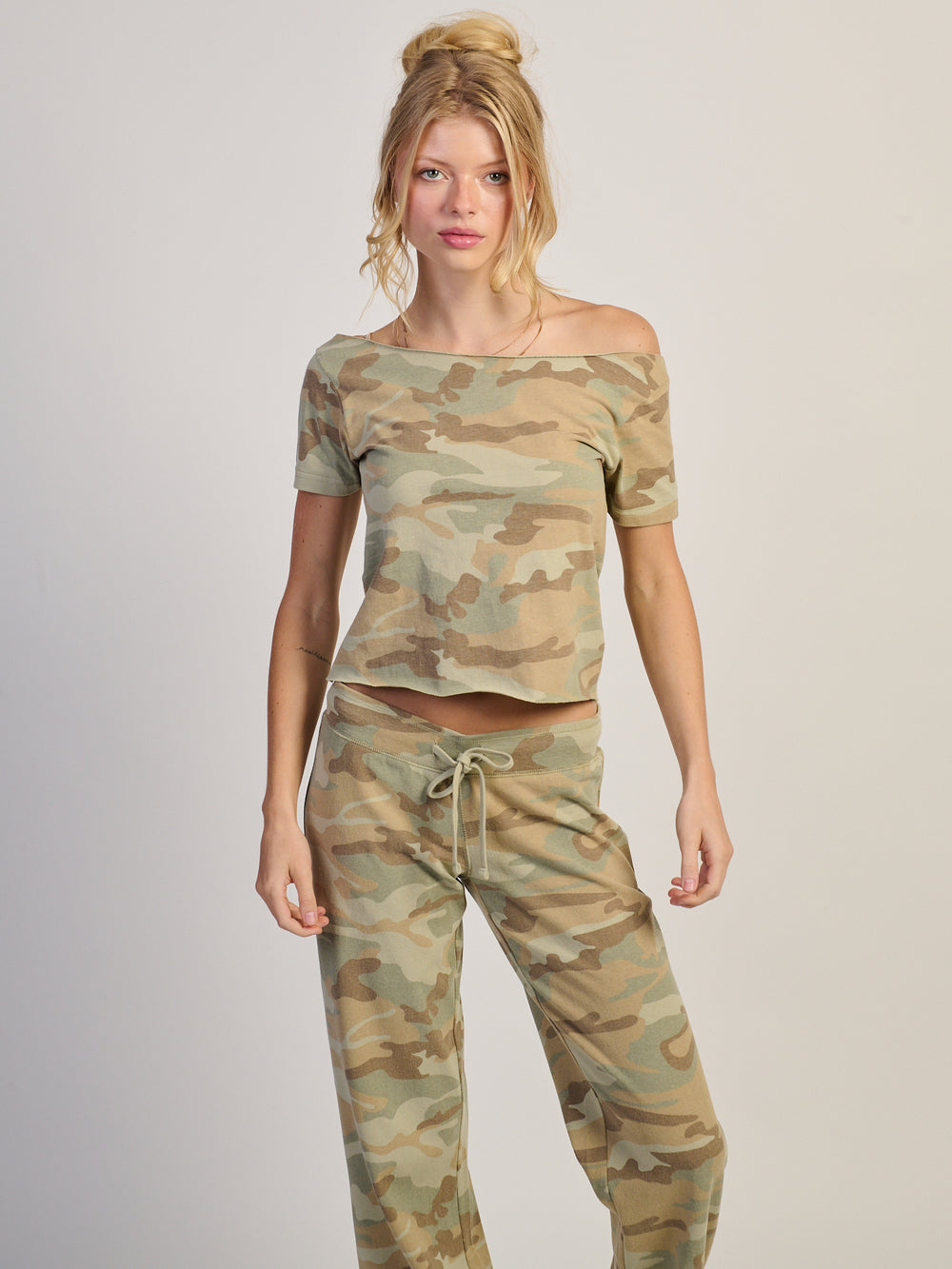T-SHIRT HARLOW CATE - CAMO