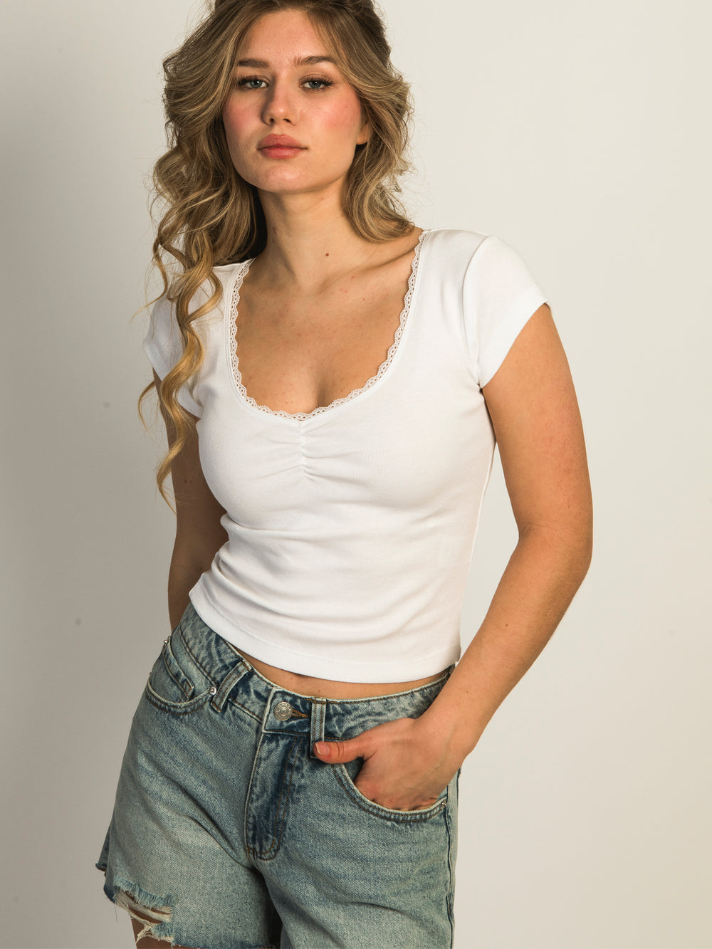 HARLOW EMMA TEE - WHITE