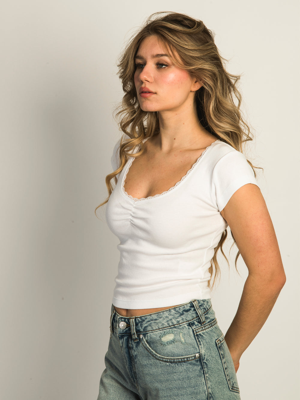 HARLOW EMMA TEE - WHITE