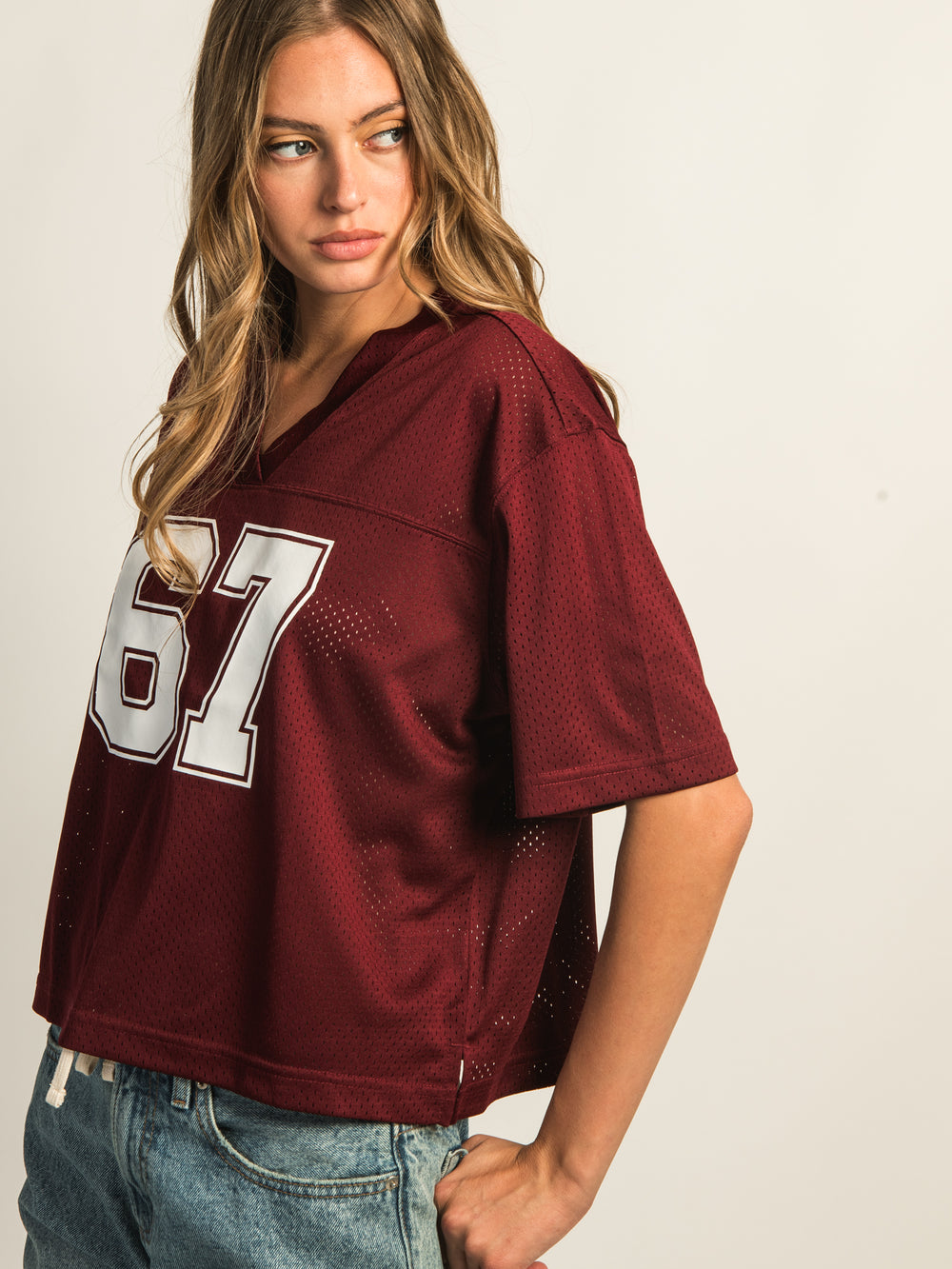 HARLOW PINNY TEE - BURGUNDY
