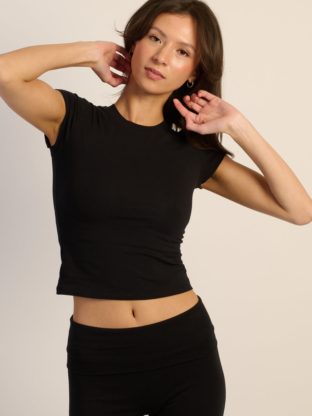 HARLOW GIA TEE - BLACK