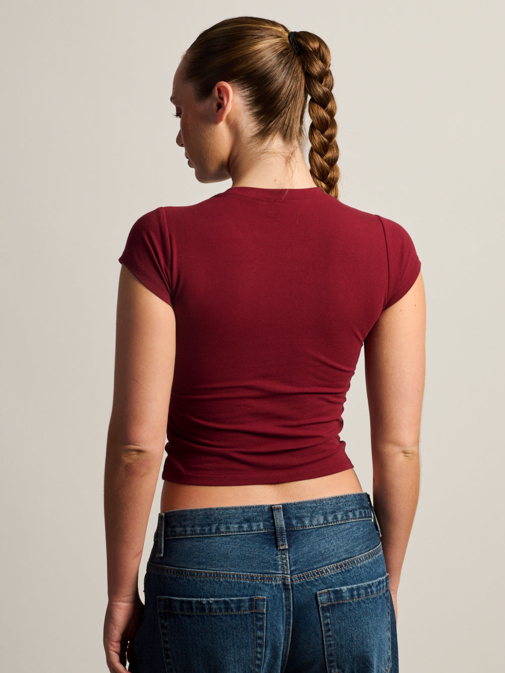 HARLOW GIA TEE - BURGUNDY