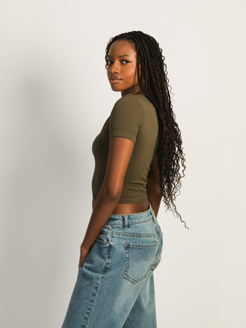 HARLOW SQUARENECK SEAMLESS TEE - ARMY - CLEARANCE
