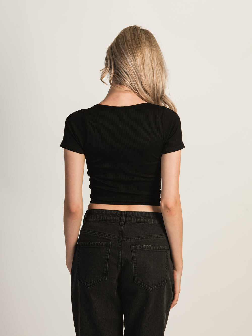 HARLOW SQUARENECK SEAMLESS TEE - BLACK - CLEARANCE