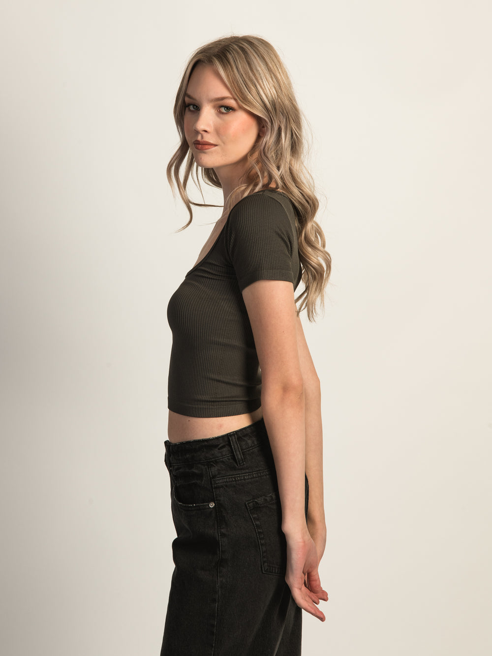 HARLOW SQUARENECK SEAMLESS TEE - CHARCOAL - CLEARANCE