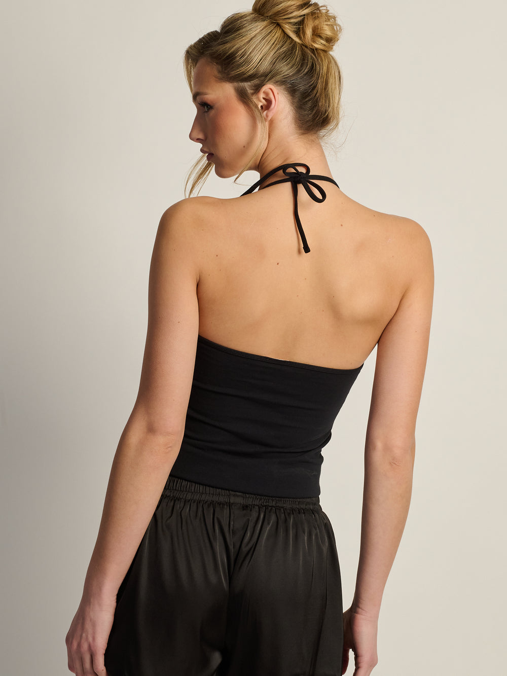 HARLOW TORI HALTER TOP - BLACK