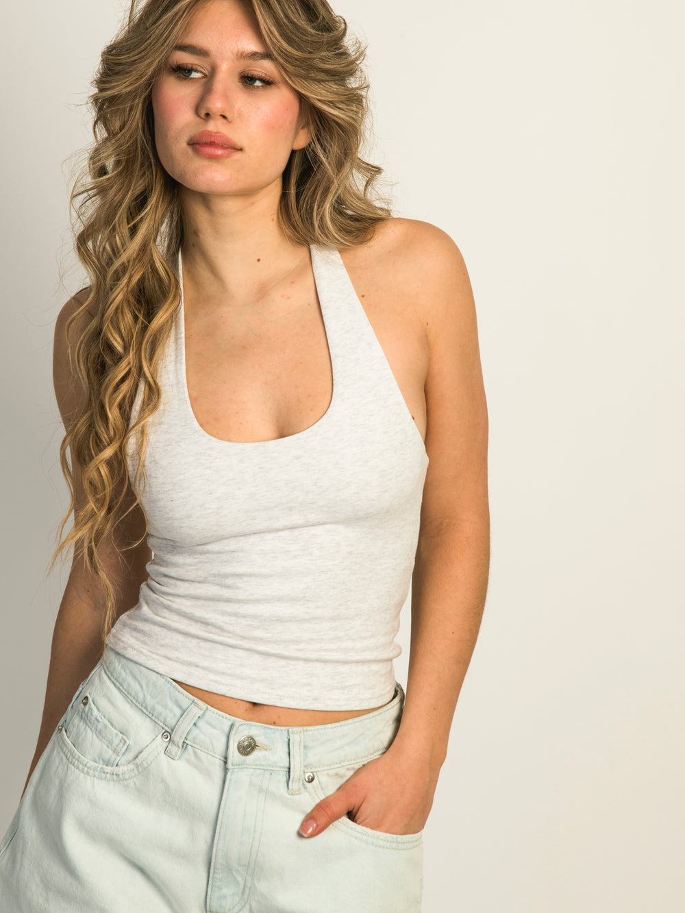 HARLOW DANI MELANGE HALTER TOP - CLOUD