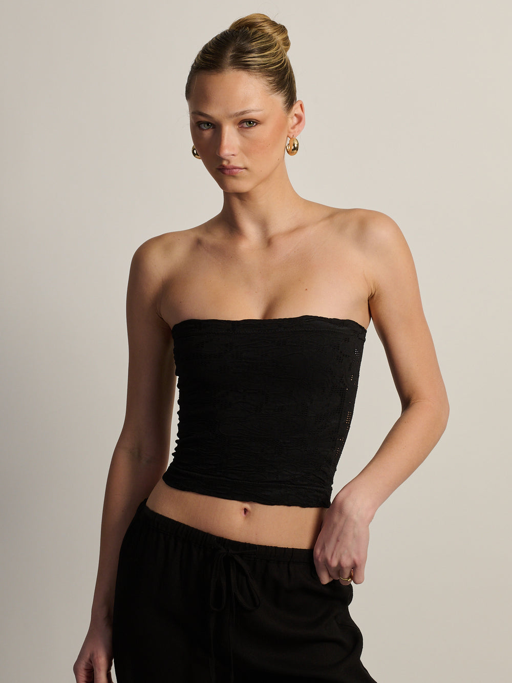HARLOW SIENNA TUBE TOP - BLACK
