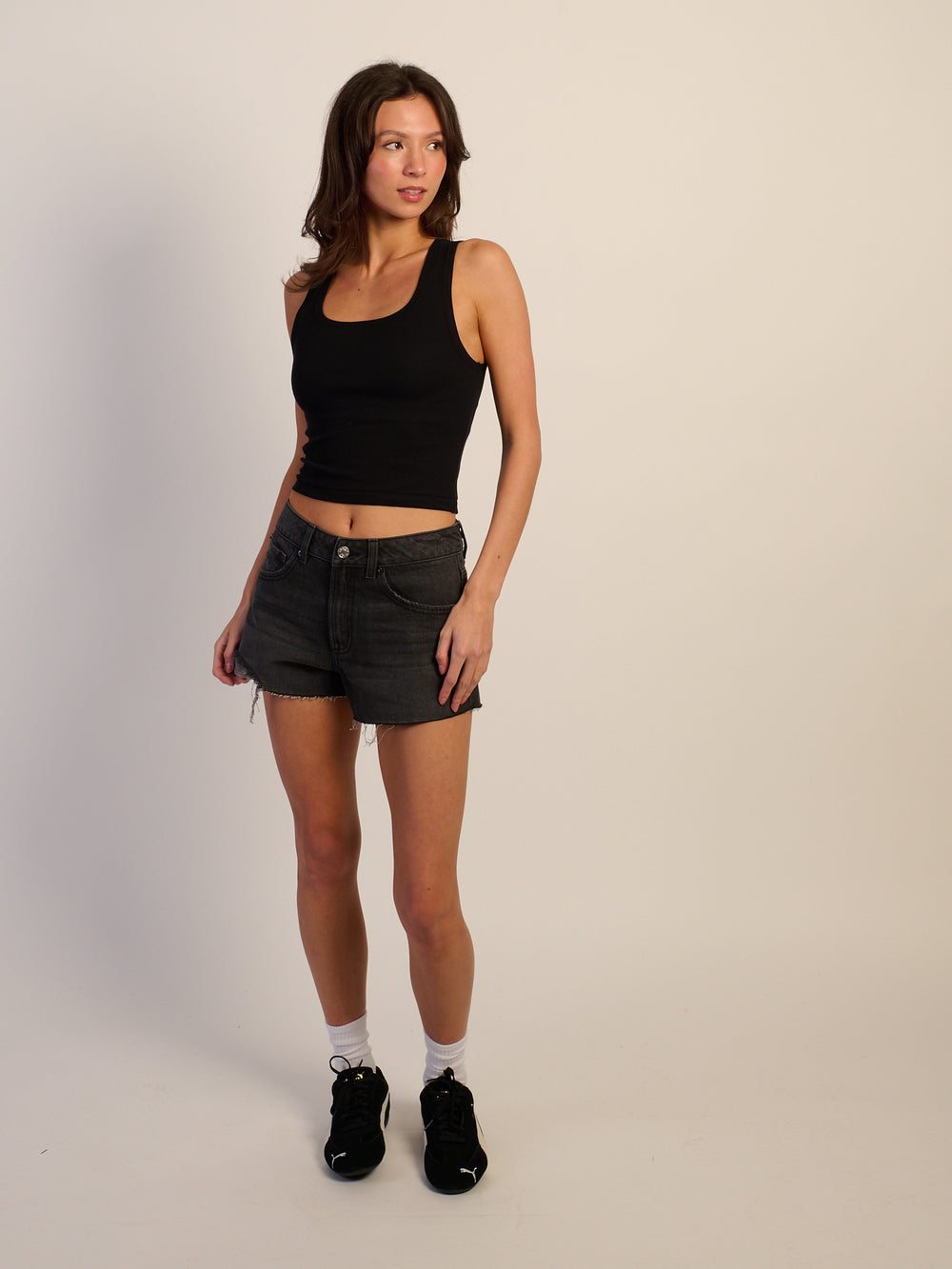 HARLOW ESSENTIAL SQUARENECK TANK - BLACK