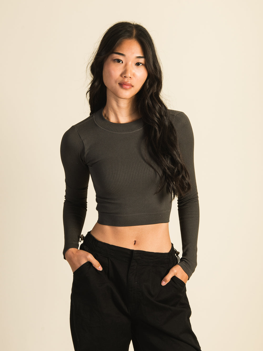 HARLOW SEAMLESS LONG SLEEVE MOCKNECK - CHARCOAL - CLEARANCE