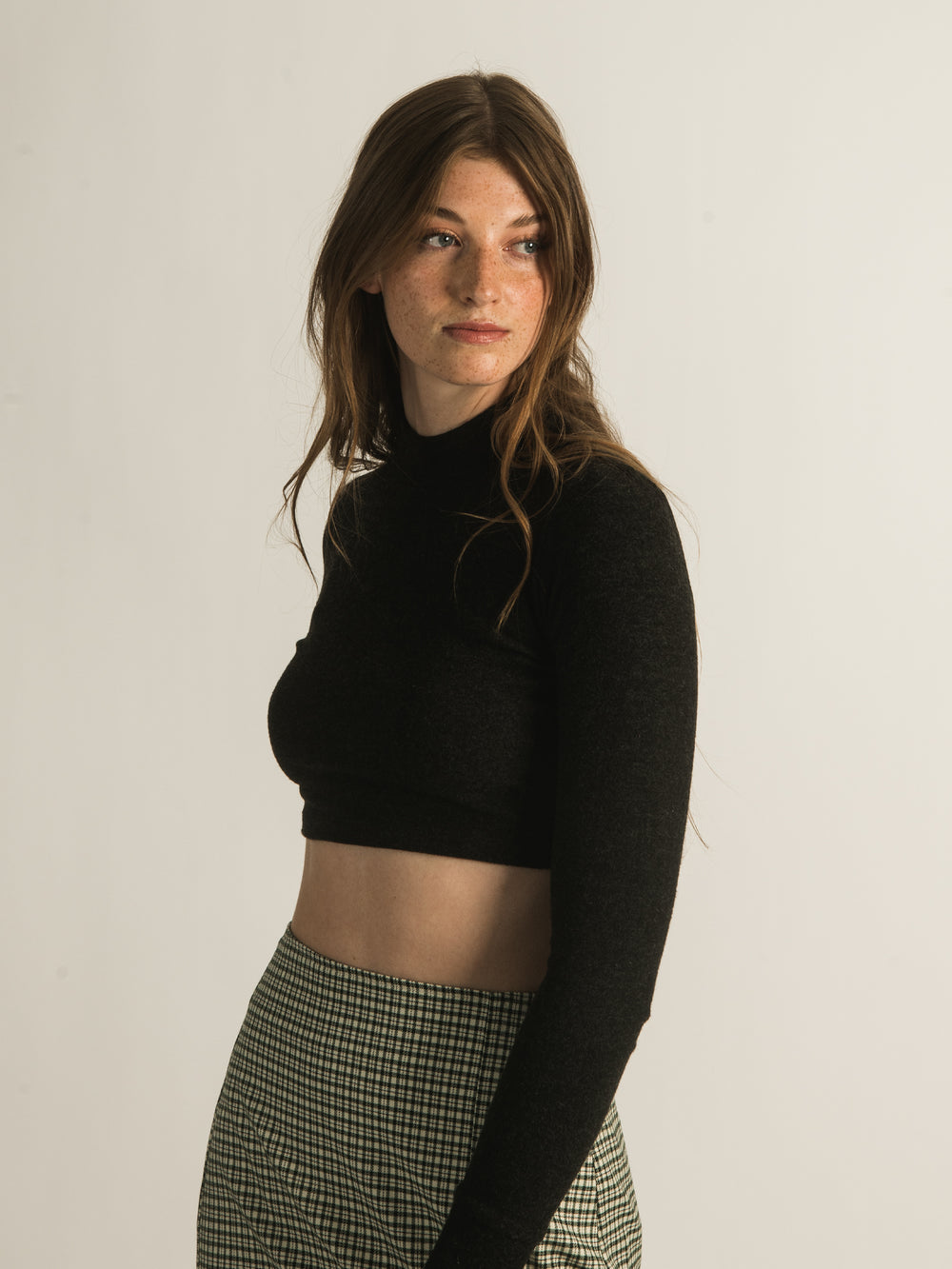 COL ROULÉ EN PELUCHE HARLOW - DÉSTOCKAGE