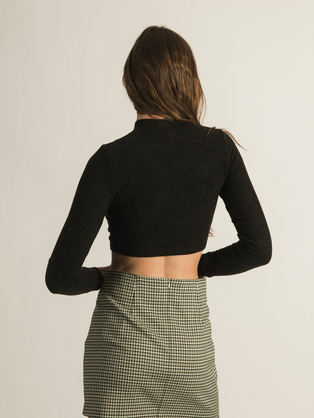 COL ROULÉ EN PELUCHE HARLOW - DÉSTOCKAGE