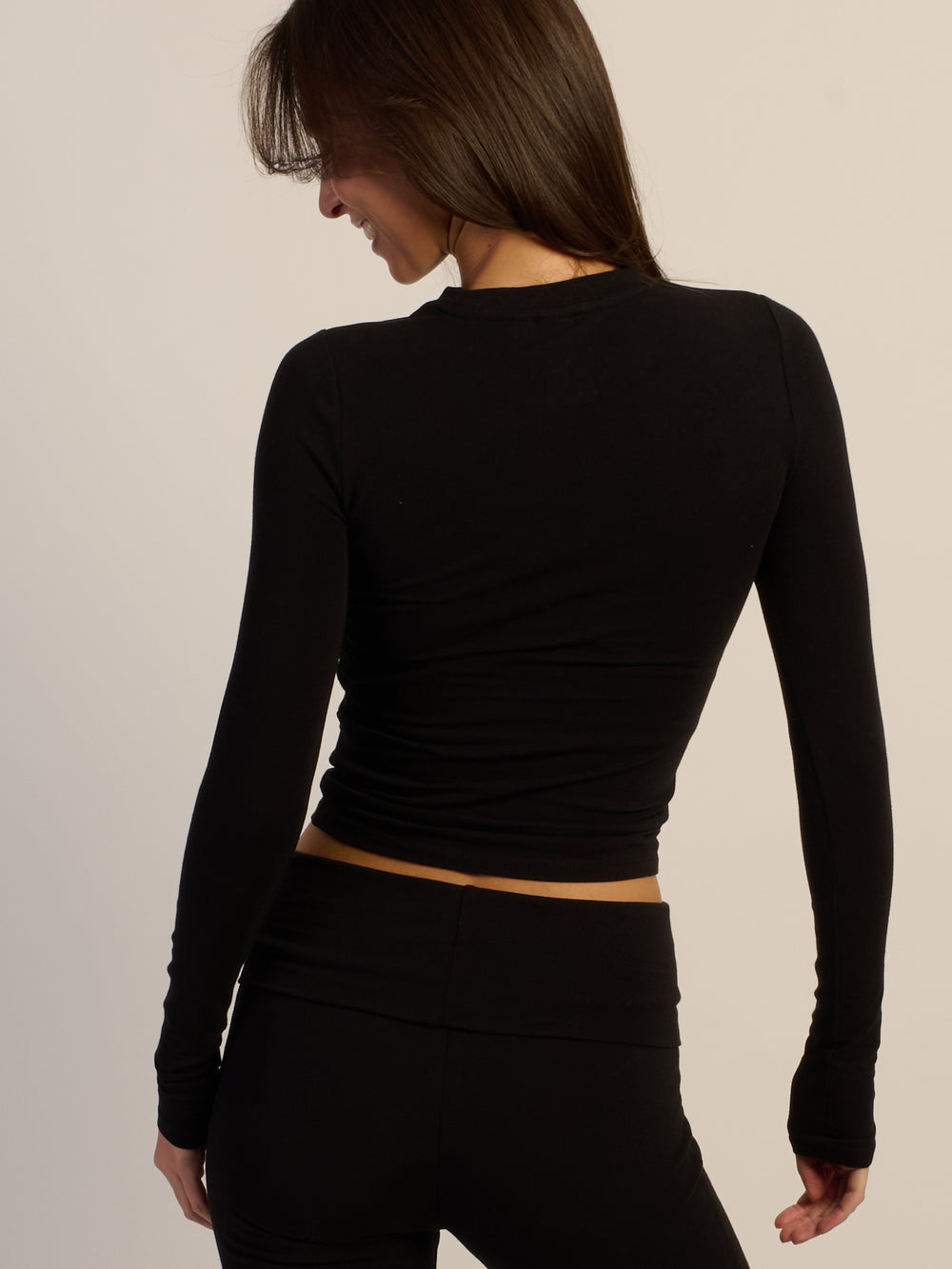 HARLOW GIA LONGSLEEVE - BLACK