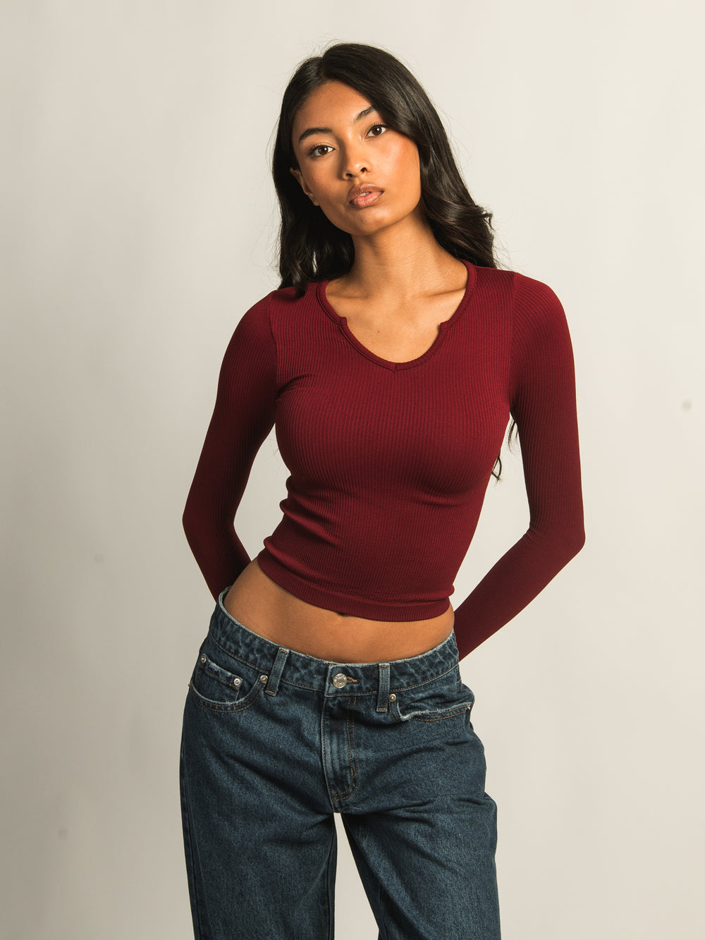 HARLOW HARPER NOTCH LONG SLEEVE - BURGUNDY