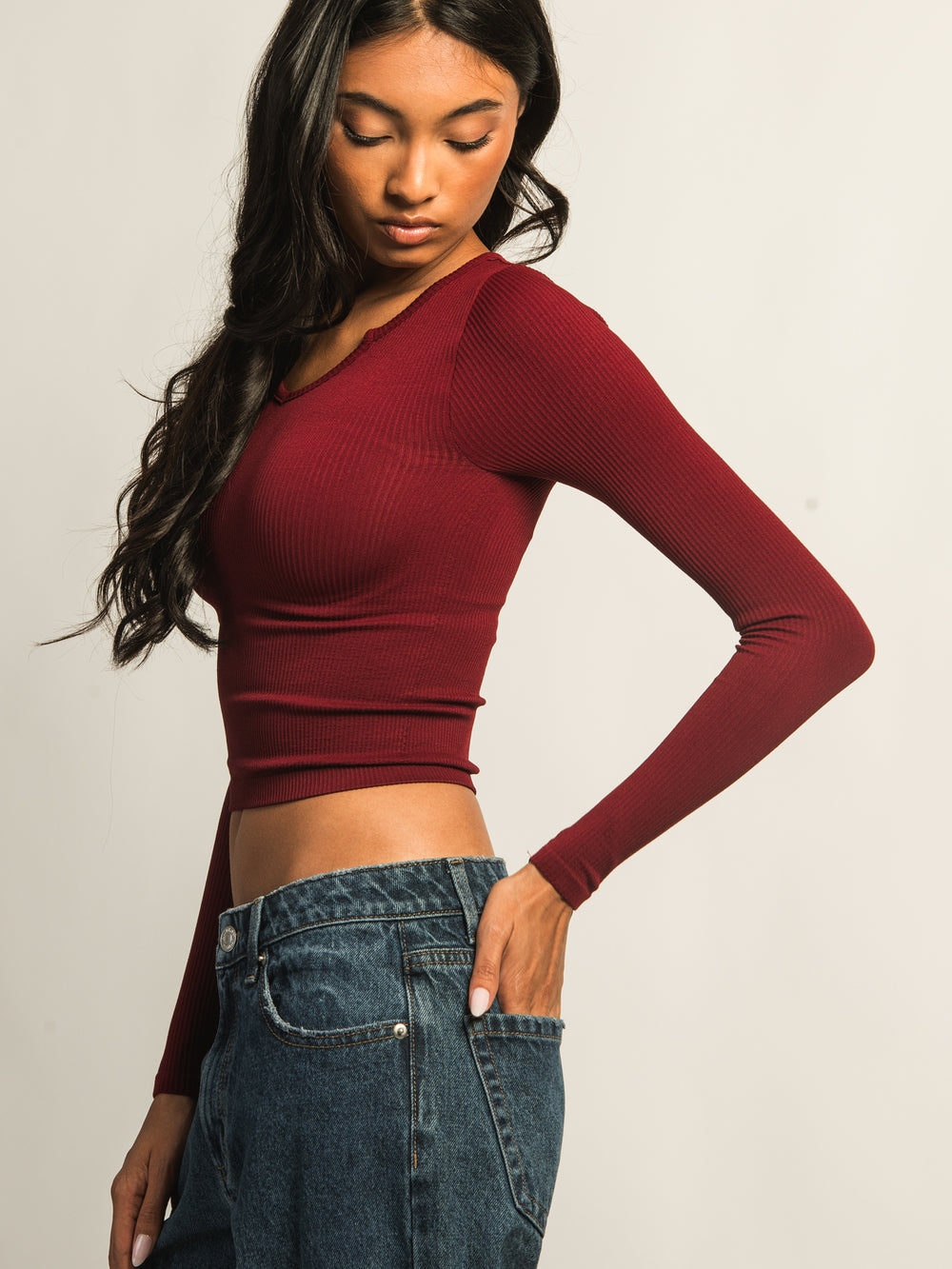 HARLOW HARPER NOTCH LONG SLEEVE - BURGUNDY