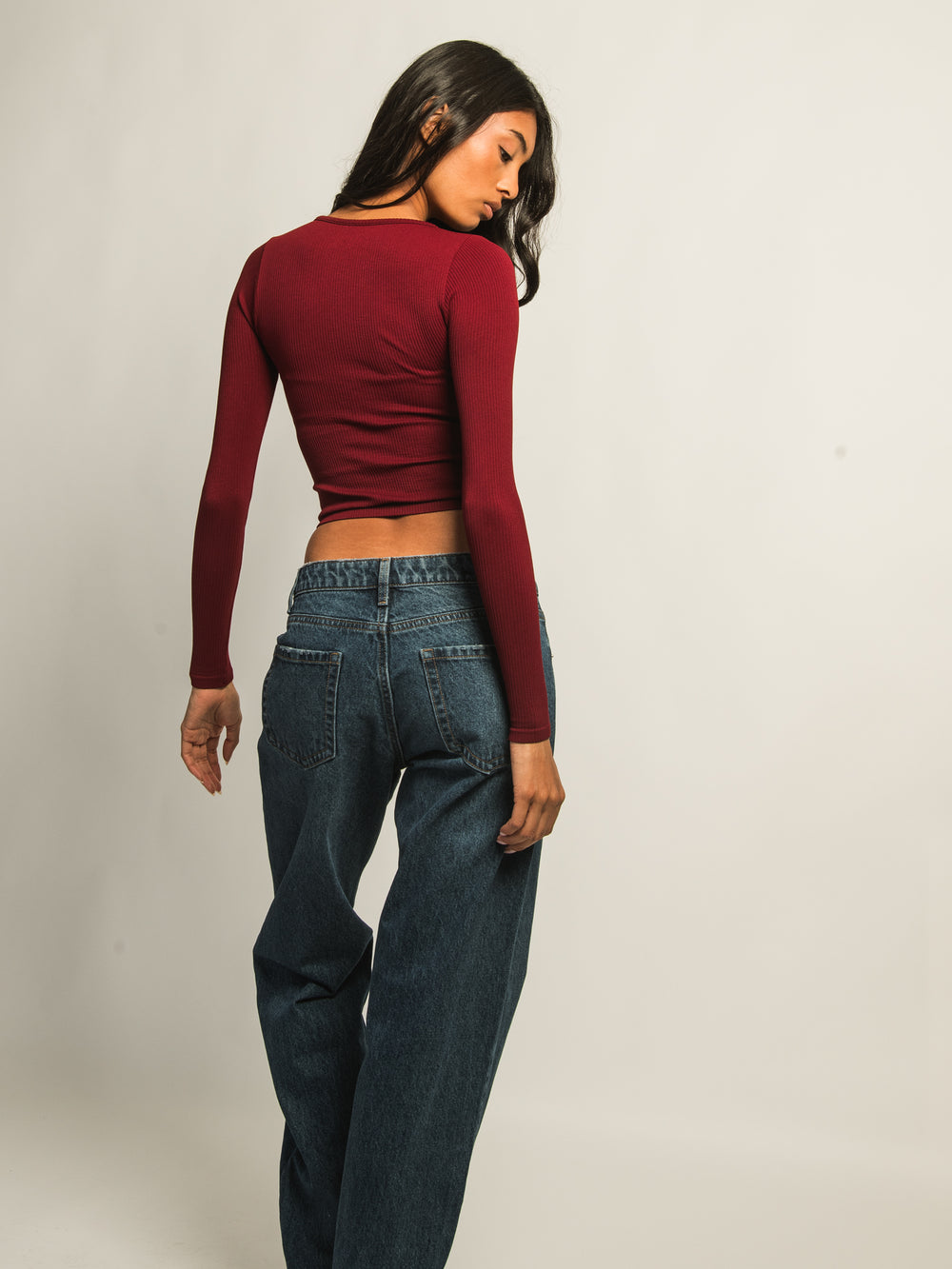 HARLOW HARPER NOTCH LONG SLEEVE - BURGUNDY