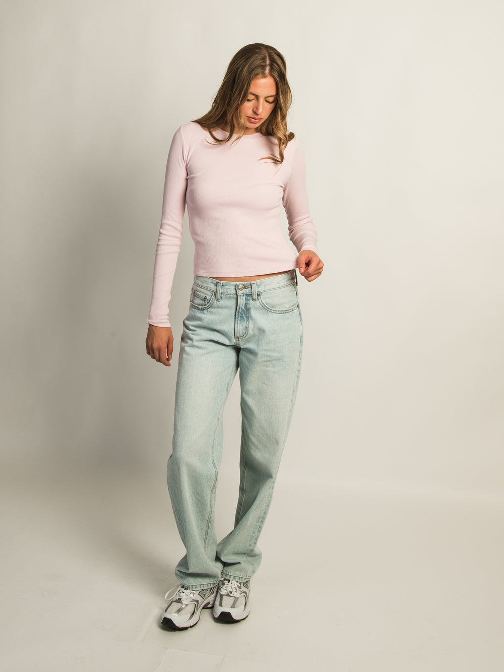 HARLOW ESSENTIAL CREWNECK LONG SLEEVE TEE - LIGHT PINK