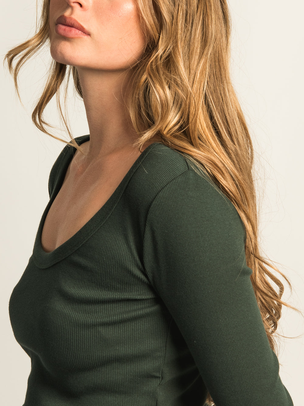 HARLOW ESSENTIAL LONG SLEEVE SCOOP NECK - FOREST