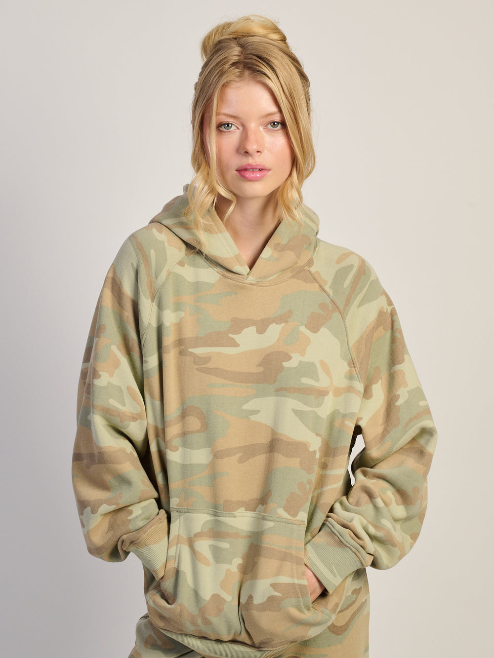 SWEAT À CAPUCHE HARLOW CANDICE - CAMOUFLAGE