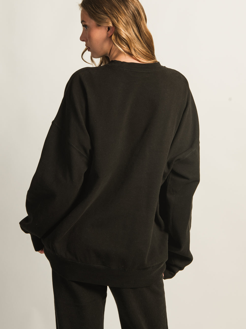 HARLOW MICHELLE CREWNECK - BLACK